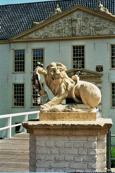 schloss-s024_21-33.jpg