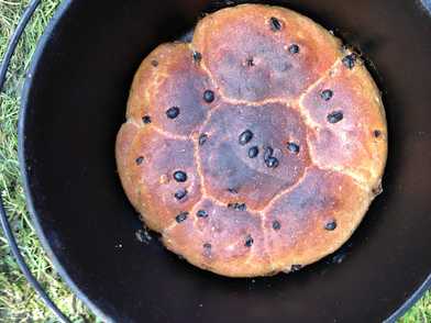 Rosinenbrtchen im Dutchoven